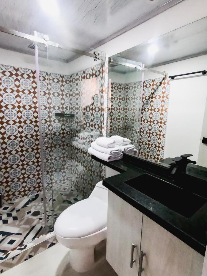 Hotel Casa Luna Кукута Экстерьер фото
